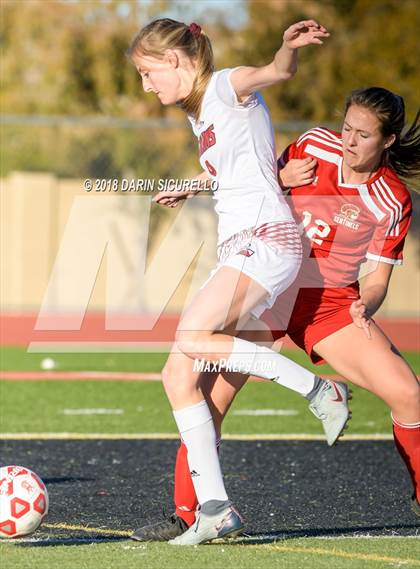 Thumbnail 2 in Seton Catholic vs. Red Mountain (Coyote Classic Tournament) photogallery.