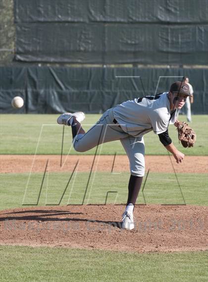 Thumbnail 2 in Canyon vs. Brea Olinda photogallery.