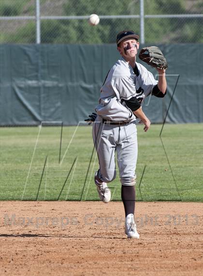 Thumbnail 2 in Canyon vs. Brea Olinda photogallery.