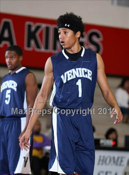 Thumbnail 3 in Venice vs. Palos Verdes (Hilltop Classic) photogallery.
