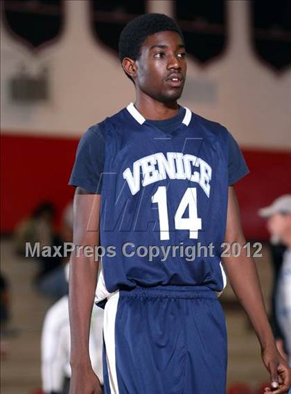 Thumbnail 1 in Venice vs. Palos Verdes (Hilltop Classic) photogallery.