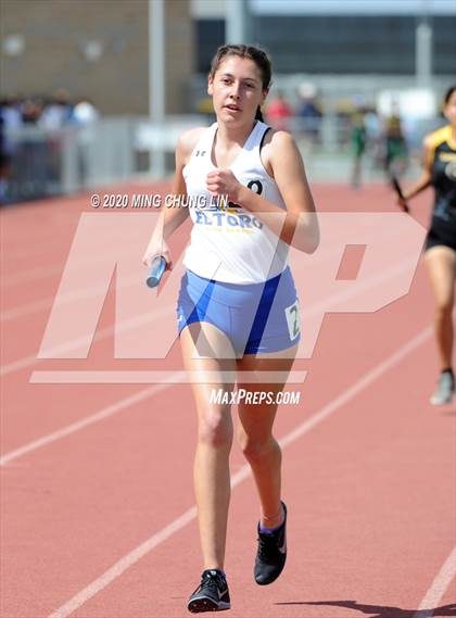Thumbnail 1 in Earl Engman Relays (4x800 Meter) photogallery.