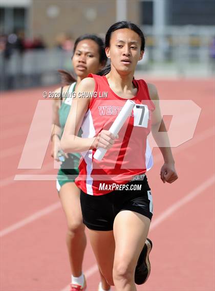 Thumbnail 3 in Earl Engman Relays (4x800 Meter) photogallery.