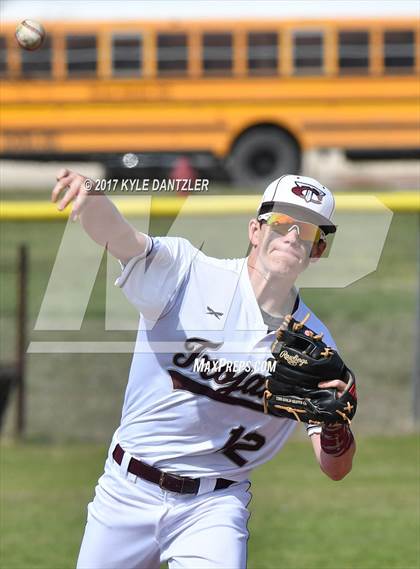 Thumbnail 2 in Cumby vs Detroit (Blue Ridge Tournament) photogallery.