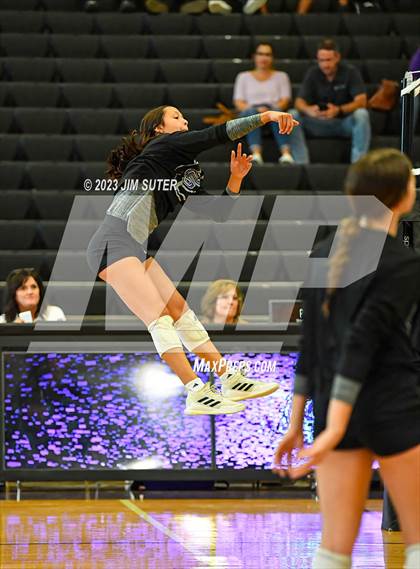 Thumbnail 1 in College Station vs Magnolia photogallery.