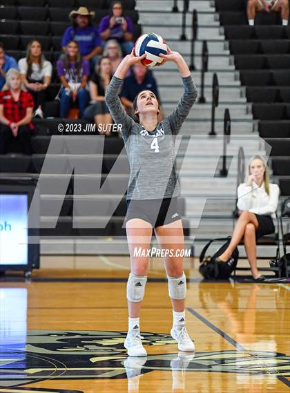 Thumbnail 2 in College Station vs Magnolia photogallery.