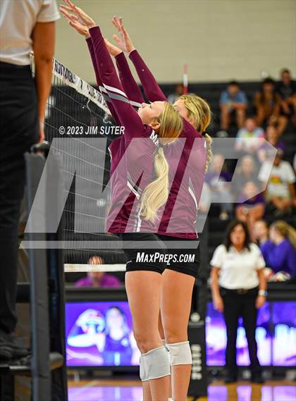 Thumbnail 1 in College Station vs Magnolia photogallery.