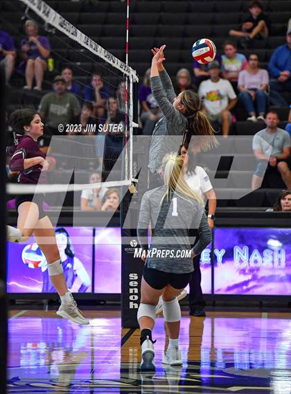 Thumbnail 3 in College Station vs Magnolia photogallery.