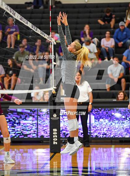 Thumbnail 3 in College Station vs Magnolia photogallery.