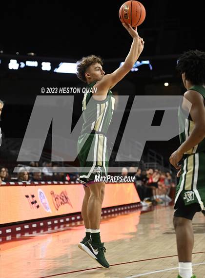 Thumbnail 1 in Mater Dei vs. St. Vincent (Chosen 1's Invitational) photogallery.