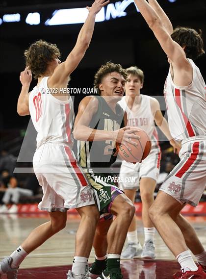Thumbnail 2 in Mater Dei vs. St. Vincent (Chosen 1's Invitational) photogallery.