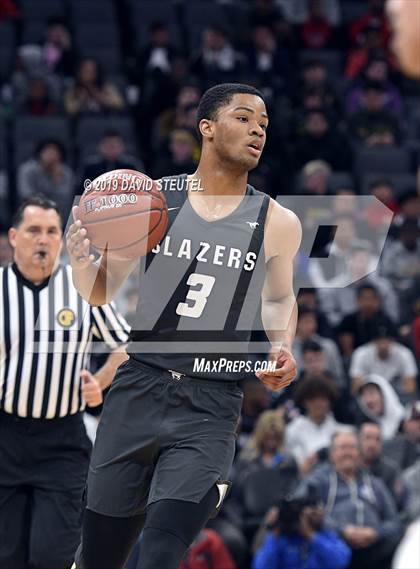 Thumbnail 2 in Sierra Canyon vs. Sheldon (CIF State Open Div. Final) photogallery.