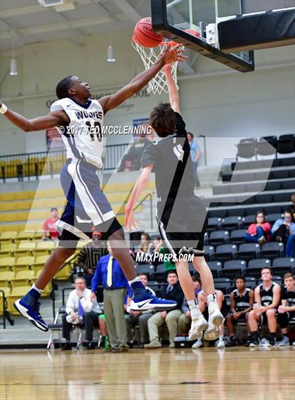 Thumbnail 3 in Jacksonville Lighthouse vs. Bigelow (AAA 2A District Playoff) photogallery.