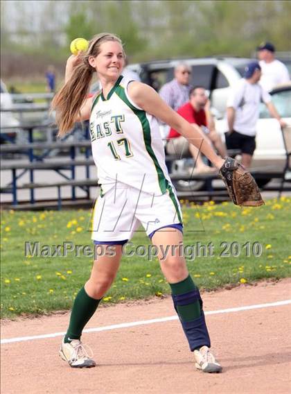 Thumbnail 3 in Clarence vs West Seneca East (13th Depew Tournament) photogallery.