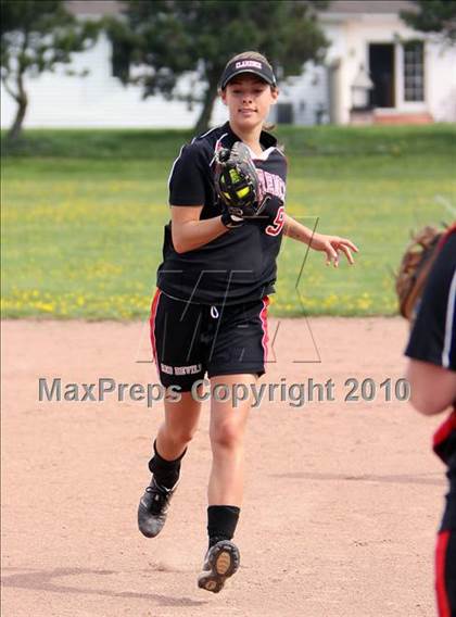 Thumbnail 2 in Clarence vs West Seneca East (13th Depew Tournament) photogallery.