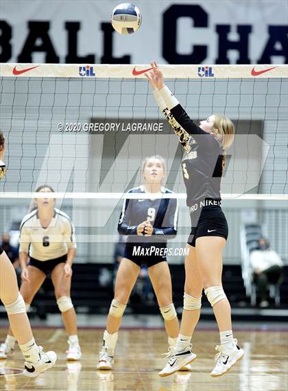 Thumbnail 1 in Goliad vs Bushland (UIL 3A Final) photogallery.