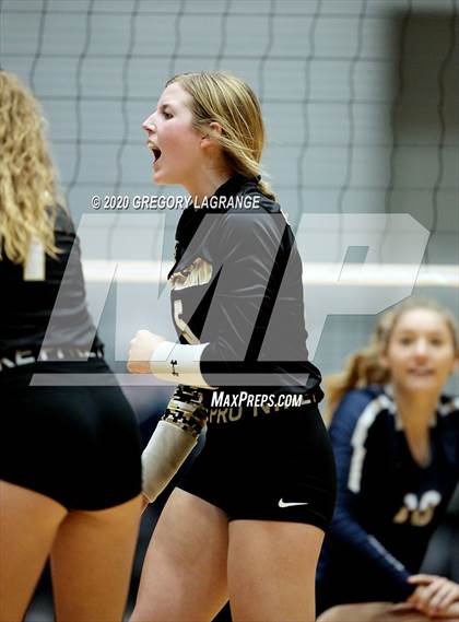 Thumbnail 2 in Goliad vs Bushland (UIL 3A Final) photogallery.