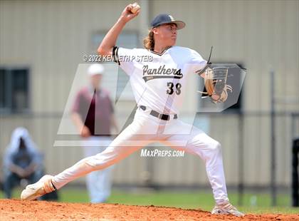 Thumbnail 2 in Berwick vs. Grant (LHSAA 3A Quarterfinal Playoff) photogallery.