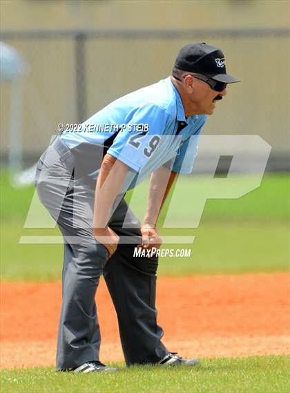 Thumbnail 1 in Berwick vs. Grant (LHSAA 3A Quarterfinal Playoff) photogallery.