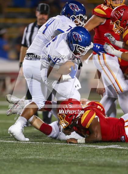Thumbnail 2 in Jesuit vs. Christian Brothers (Holy Bowl 2017) photogallery.