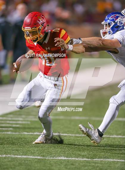 Thumbnail 2 in Jesuit vs. Christian Brothers (Holy Bowl 2017) photogallery.