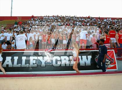 Thumbnail 2 in Jesuit vs. Christian Brothers (Holy Bowl 2017) photogallery.