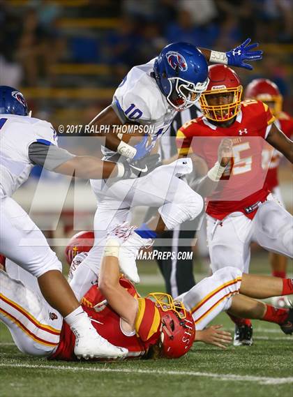 Thumbnail 1 in Jesuit vs. Christian Brothers (Holy Bowl 2017) photogallery.