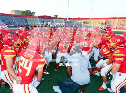 Thumbnail 1 in Jesuit vs. Christian Brothers (Holy Bowl 2017) photogallery.