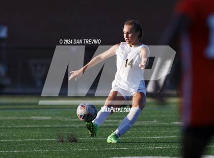 Thumbnail 2 in Kellam vs Maury (VHSL Class 5 Quarterfinal) photogallery.