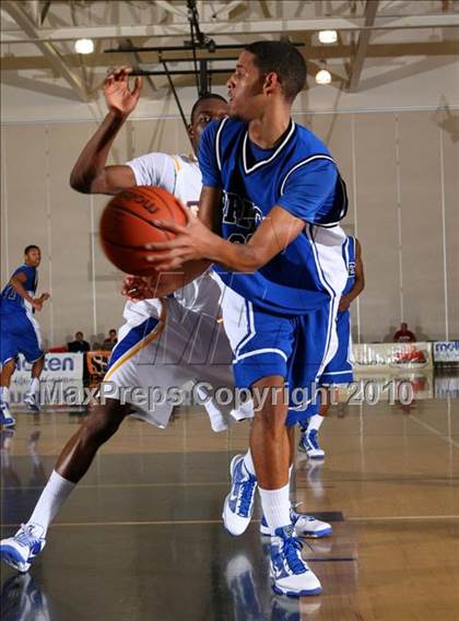Thumbnail 3 in Gahr vs. Price (Pangos Dream Classic) photogallery.