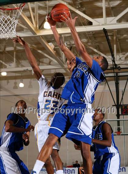 Thumbnail 1 in Gahr vs. Price (Pangos Dream Classic) photogallery.