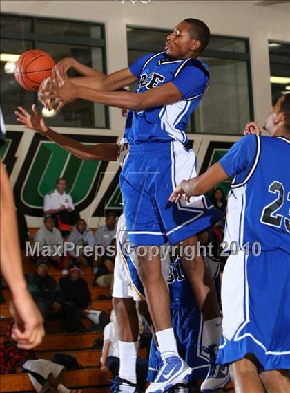 Thumbnail 2 in Gahr vs. Price (Pangos Dream Classic) photogallery.