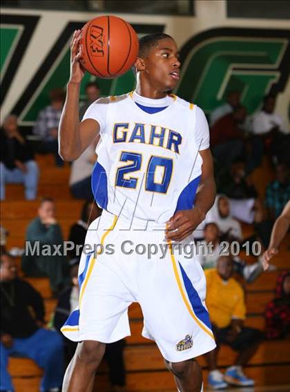 Thumbnail 1 in Gahr vs. Price (Pangos Dream Classic) photogallery.