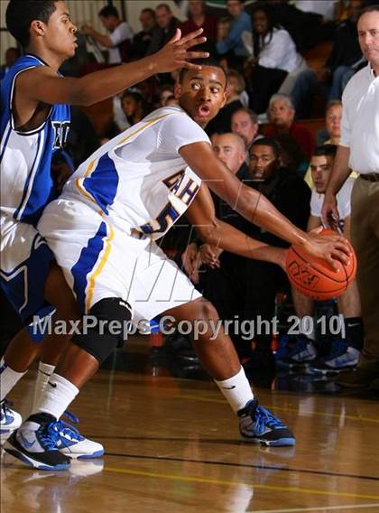 Thumbnail 3 in Gahr vs. Price (Pangos Dream Classic) photogallery.