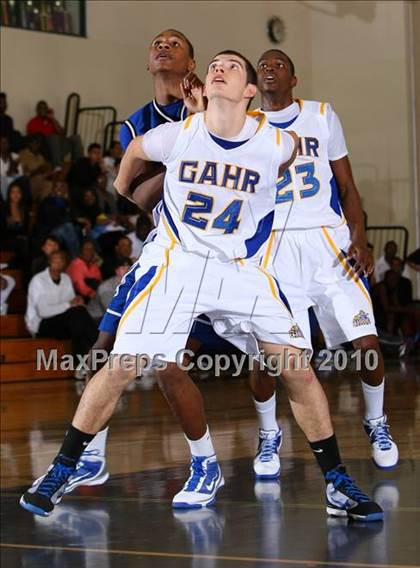 Thumbnail 1 in Gahr vs. Price (Pangos Dream Classic) photogallery.