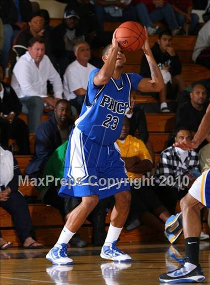 Thumbnail 1 in Gahr vs. Price (Pangos Dream Classic) photogallery.