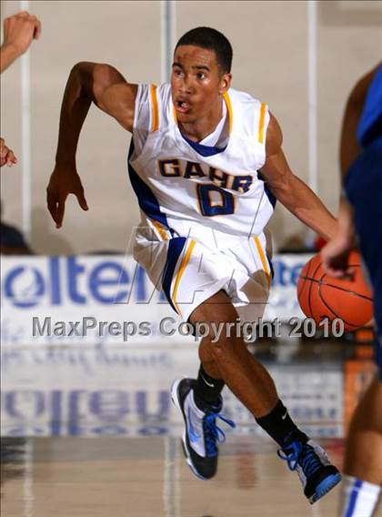 Thumbnail 2 in Gahr vs. Price (Pangos Dream Classic) photogallery.