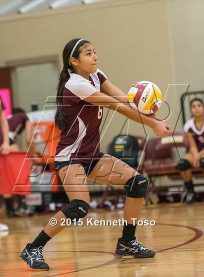 Thumbnail 1 in Poteet vs Devine (Arabian Roundup) photogallery.
