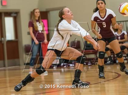 Thumbnail 1 in Poteet vs Devine (Arabian Roundup) photogallery.