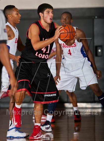 Thumbnail 2 in Langham Creek vs. Dawson (McDonald's Texas Invitational) photogallery.