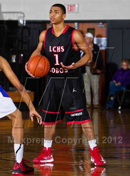 Thumbnail 1 in Langham Creek vs. Dawson (McDonald's Texas Invitational) photogallery.
