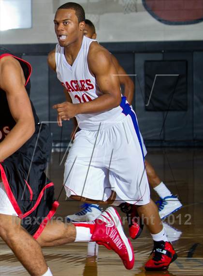 Thumbnail 2 in Langham Creek vs. Dawson (McDonald's Texas Invitational) photogallery.