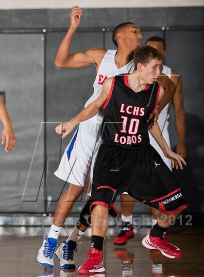 Thumbnail 3 in Langham Creek vs. Dawson (McDonald's Texas Invitational) photogallery.