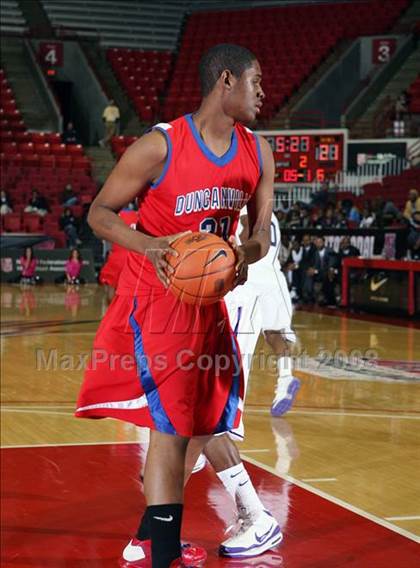 Thumbnail 3 in Garfield vs. Duncanville (T-Mobile Invitational) photogallery.