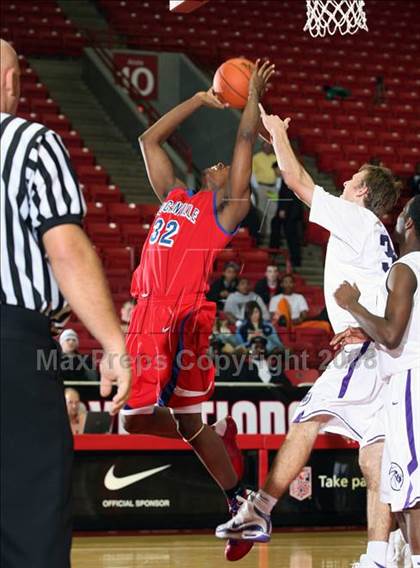 Thumbnail 2 in Garfield vs. Duncanville (T-Mobile Invitational) photogallery.
