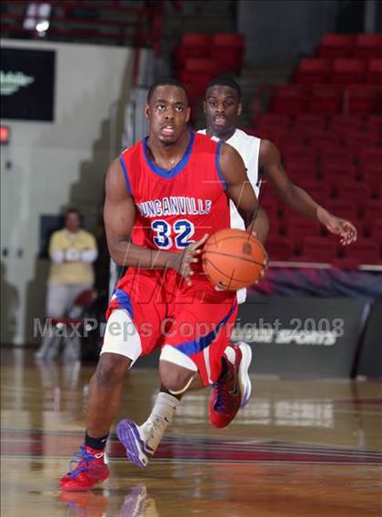 Thumbnail 2 in Garfield vs. Duncanville (T-Mobile Invitational) photogallery.
