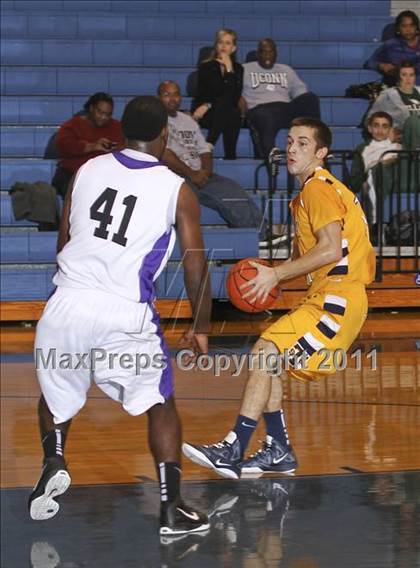 Thumbnail 1 in University vs. Stony Point photogallery.