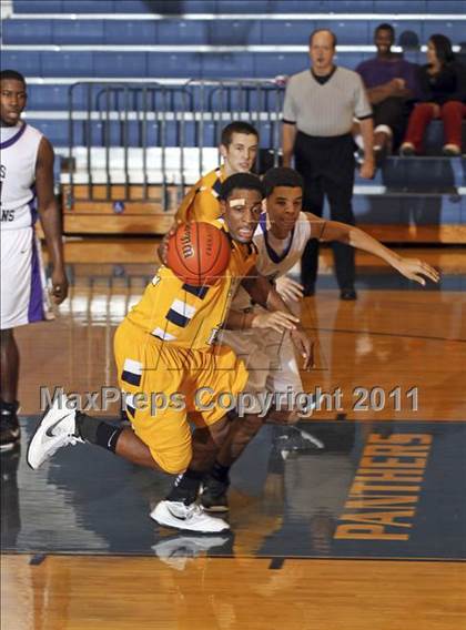 Thumbnail 3 in University vs. Stony Point photogallery.