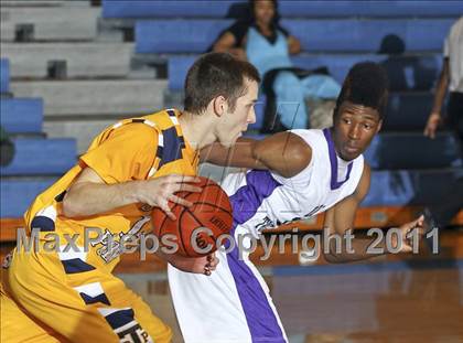 Thumbnail 2 in University vs. Stony Point photogallery.