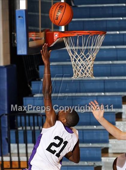 Thumbnail 3 in University vs. Stony Point photogallery.